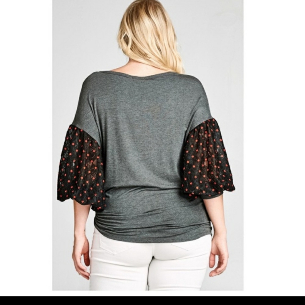 ♥️New boutique Plus size knit top - Picture 4 of 11